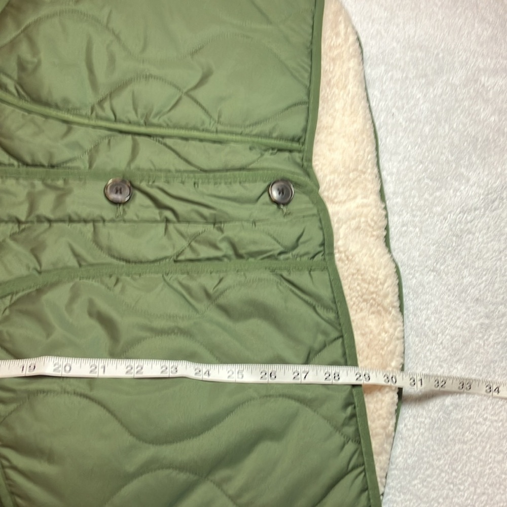 J Crew reversible puffer jacket with Primaloft - Picture 9 of 9